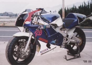 CBR400RR�@�N���b�N